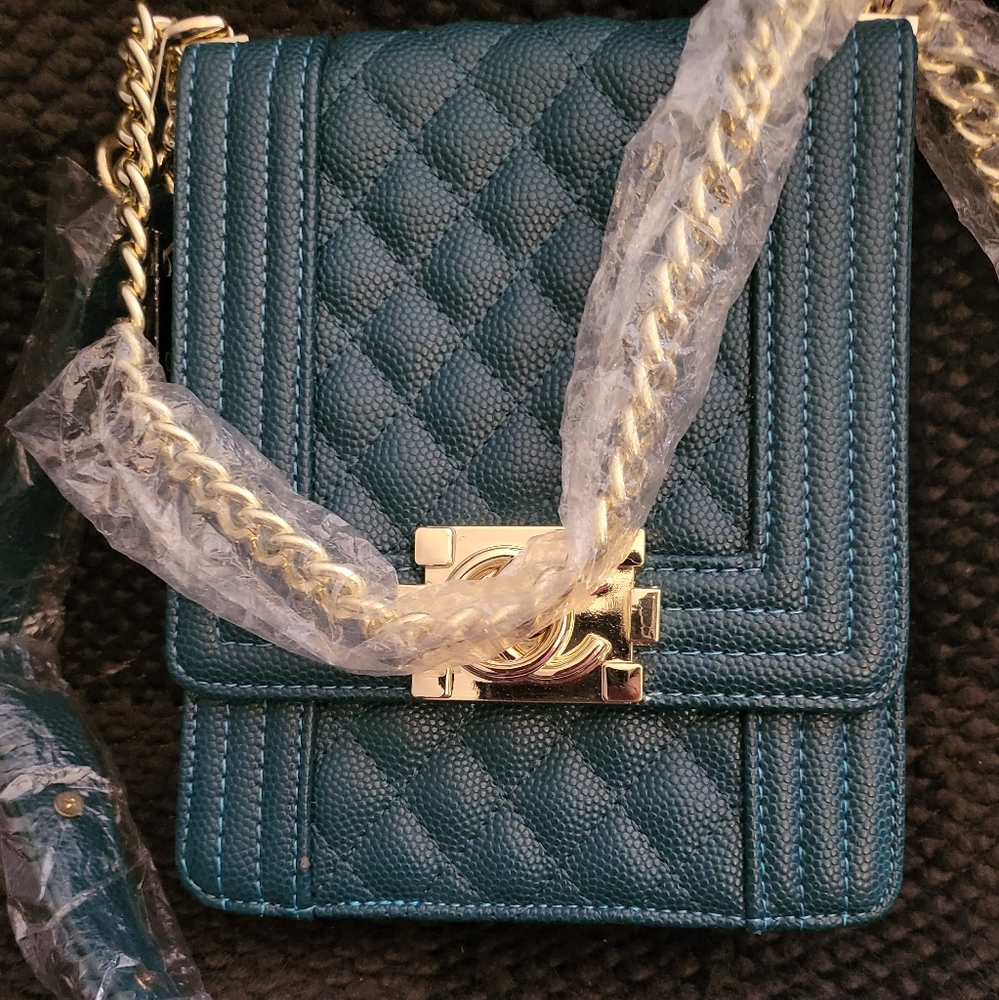Green purse